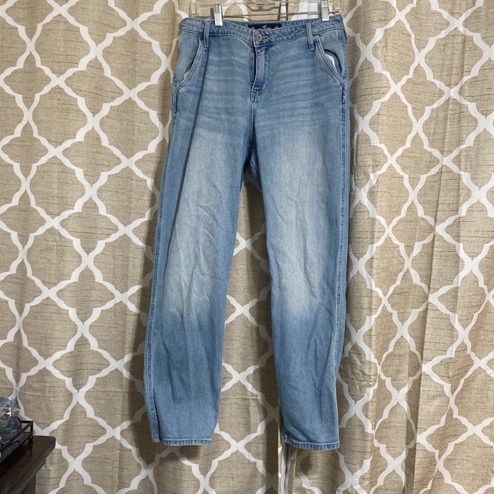 Hollister ultra high rise mom jean